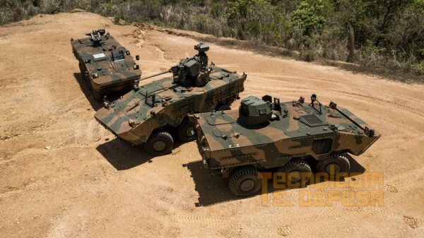 Exército aprova novas versões especiais do Guarani Tecnodefesa