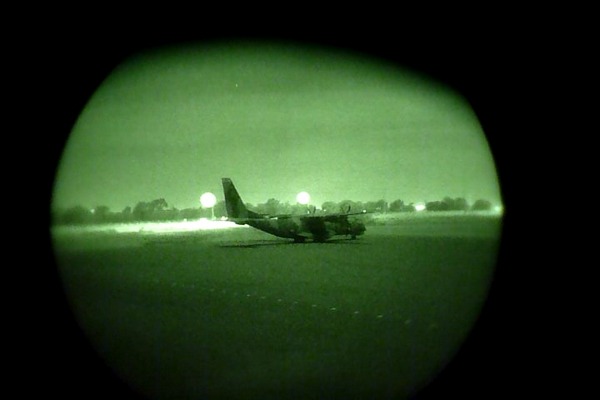 Com a possibilidade de realizar buscas noturnas, o 2º/10º GAv amplia sua capacidade operacional. (Imagem: 2º/10º GAV)
