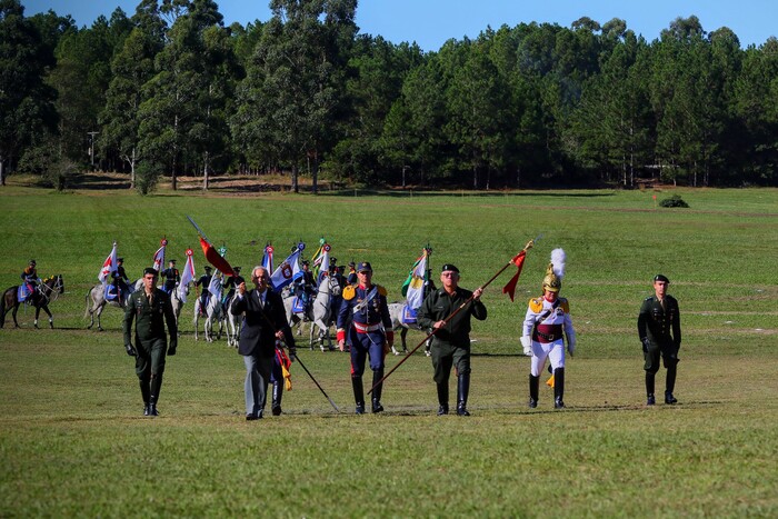 Arma de Cavalaria do Exército celebra 215 anos do Marechal Osorio -  DefesaNet