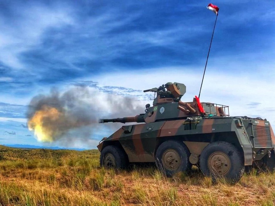 Exército coloca veículos blindados em Roraima na fronteira com a