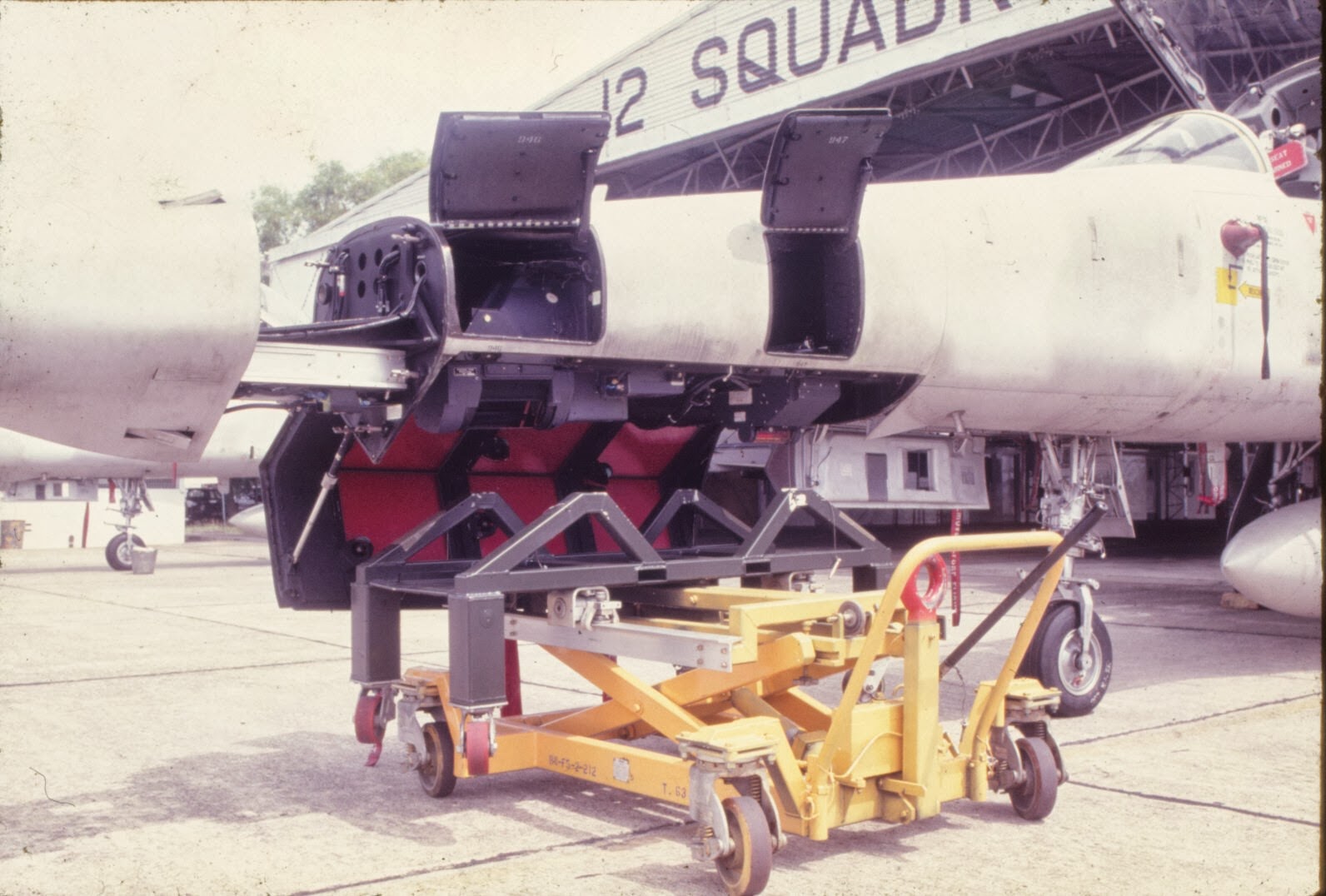 Pallet 2 após ser carregado no RF-5E da RMAF. Foto via Brittmodeller.