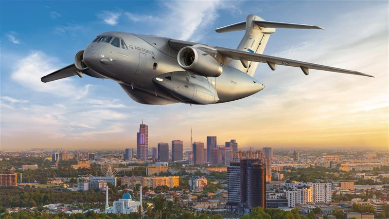 Uzbequistão é o cliente não revelado que adquiriu dois C-390 em 2024, sendo o primeiro operador do cargueiro brasileiro na Ásia Central. Imagem: Embraer/Divulgação.