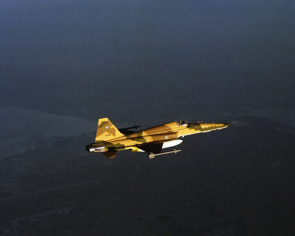 RF-5E da RSAF em 1986. Foto: US National Archives.