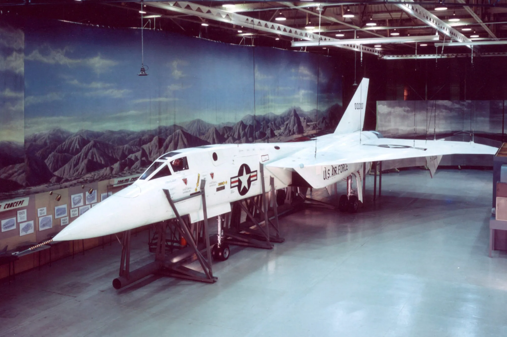 Mock-up do North American XF-108A Rapier (USAF)